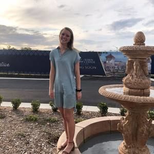 Meet your Posher, Caroline